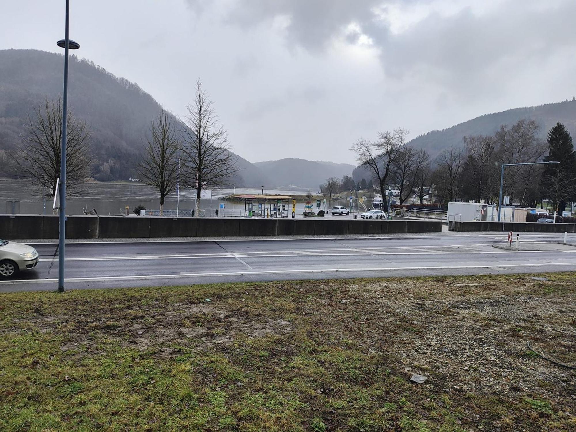 Pension Donaublick Grein 2 In Stifterstrasse19. Apartman Kültér fotó